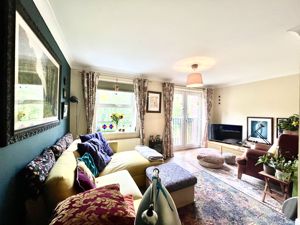 Living Room- click for photo gallery